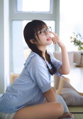 李念裸妆照片大全